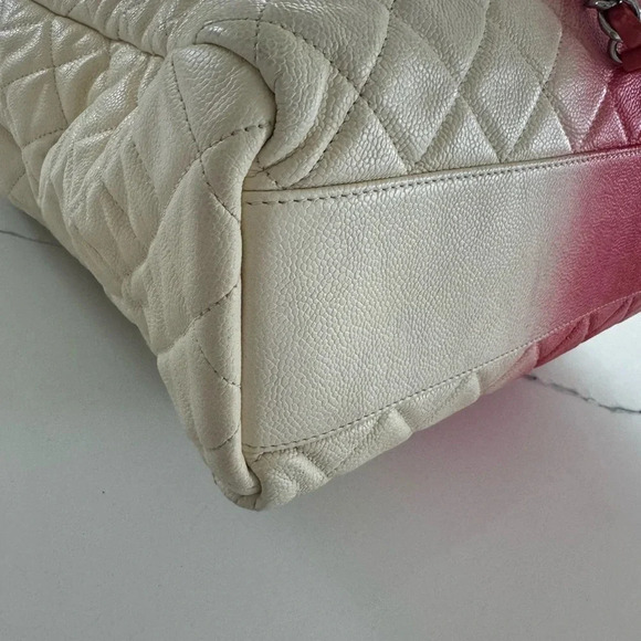 CHANEL Tote Caviar leather rare. EUC - Picture 10 of 14